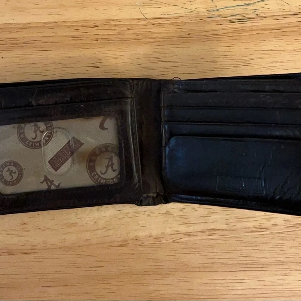 Fossil Alabama Crimson Tide wallet. Dark Leather with  Brass Accent